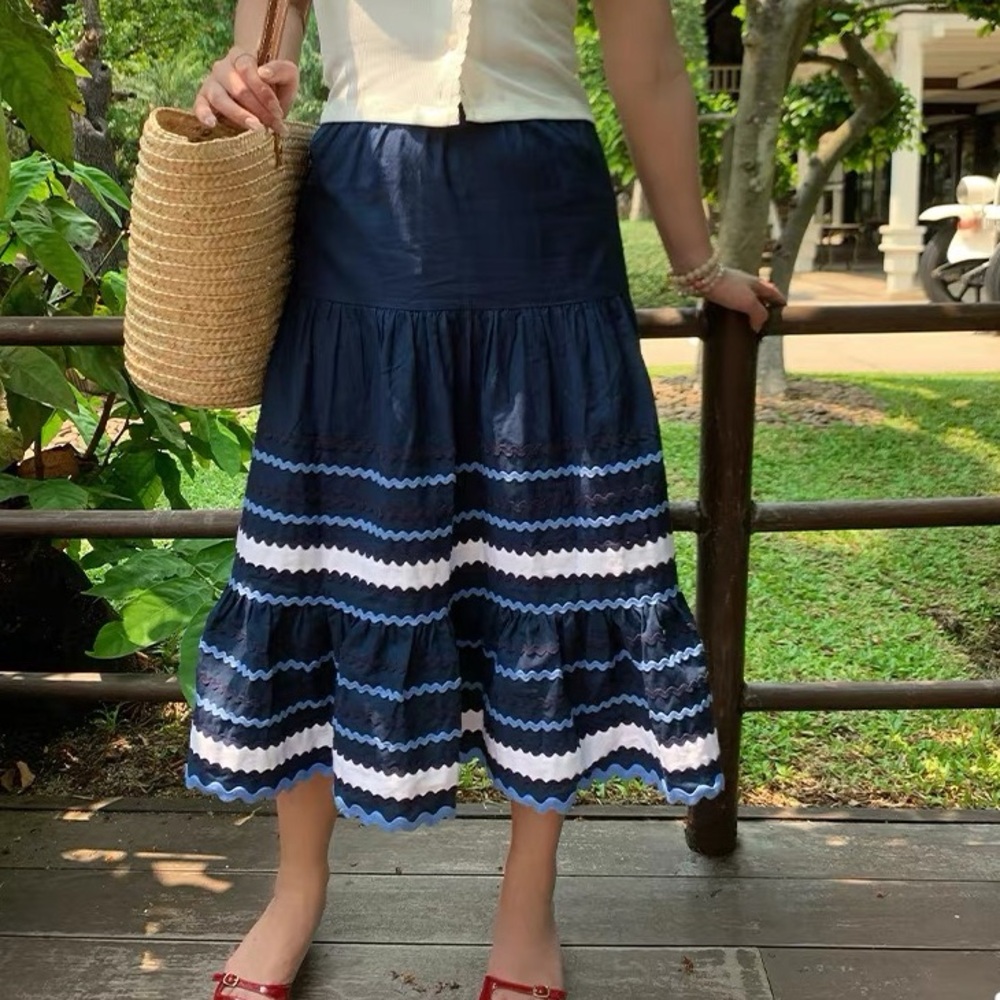 Navy and White Tiered Skirt size38